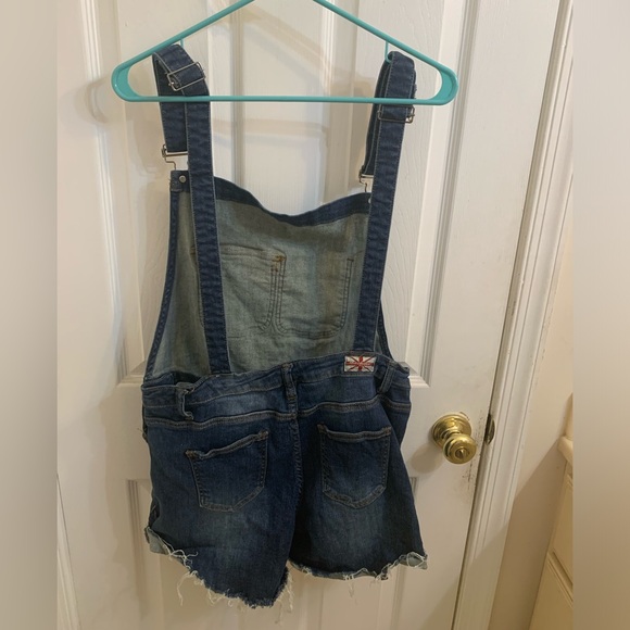 Machine Distressed Shortalls Size Large - Picture 5 of 7